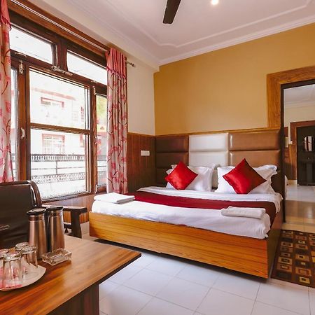 Hotel Varuni Mcleodganj Дармсала Экстерьер фото