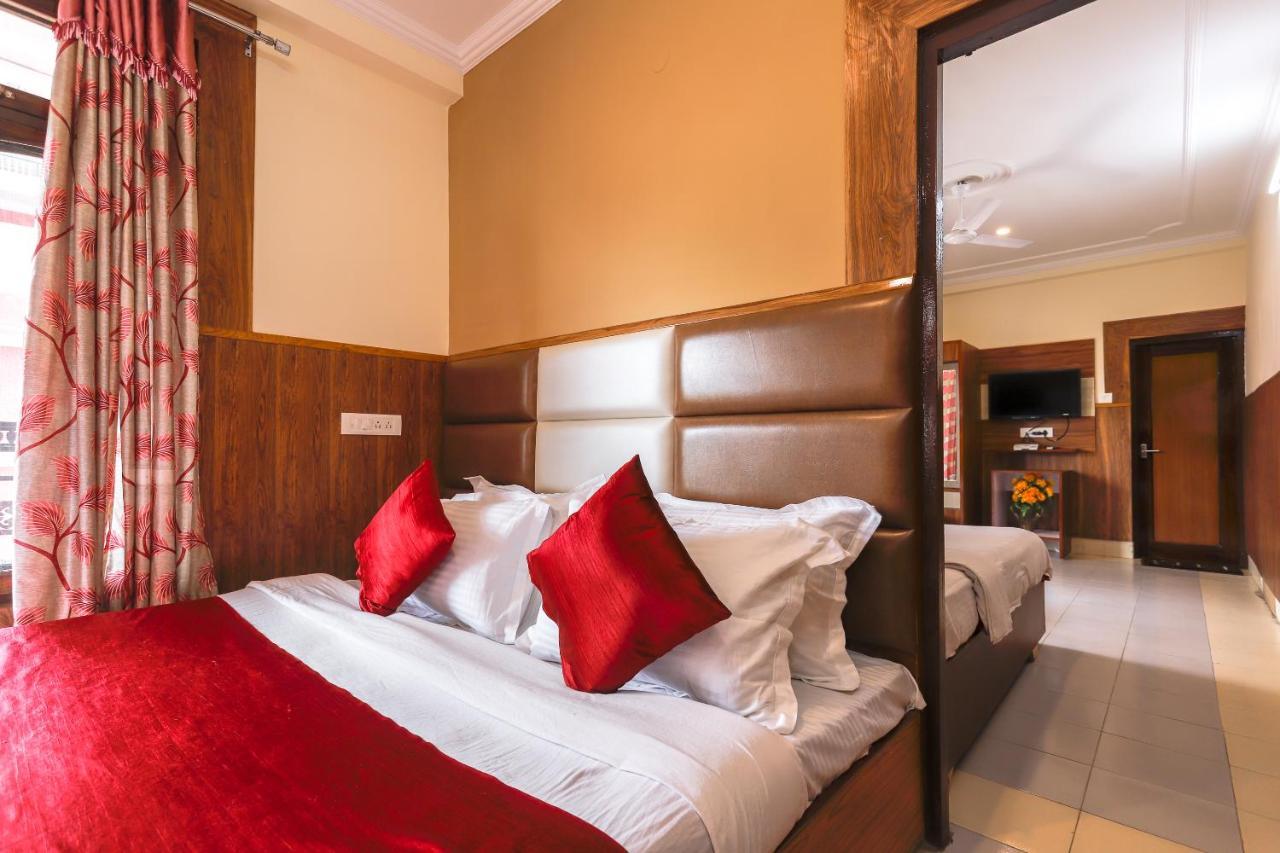Hotel Varuni Mcleodganj Дармсала Экстерьер фото