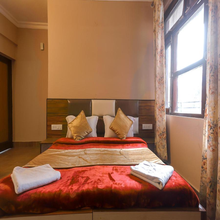 Hotel Varuni Mcleodganj Дармсала Экстерьер фото