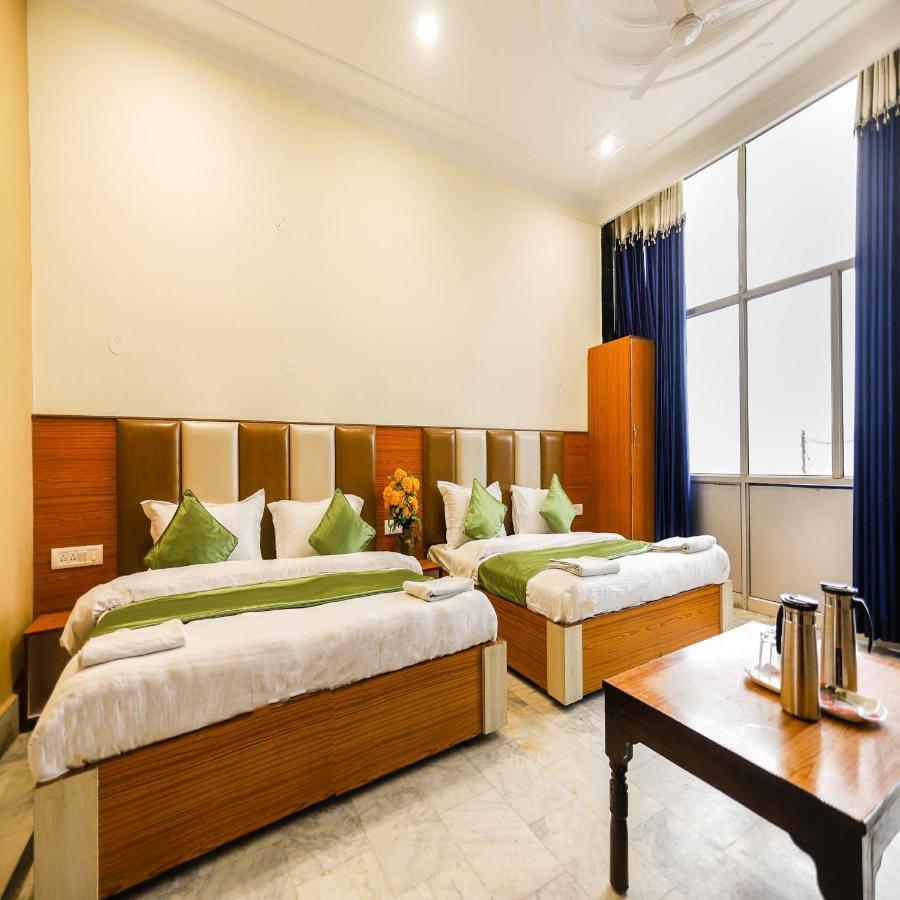 Hotel Varuni Mcleodganj Дармсала Экстерьер фото
