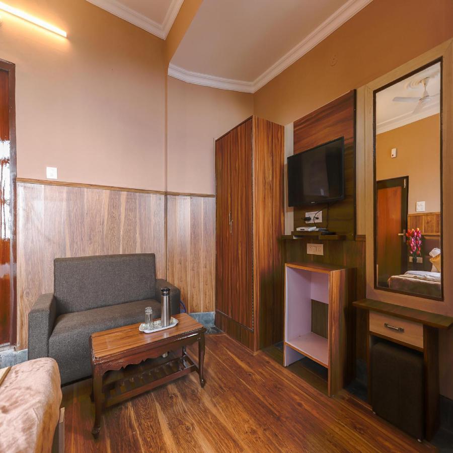 Hotel Varuni Mcleodganj Дармсала Экстерьер фото